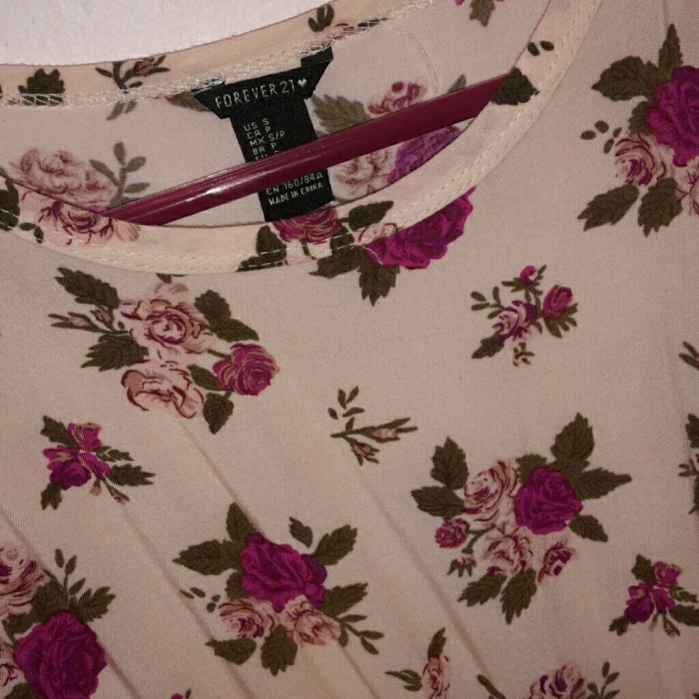 Super cute cream floral and flowy summer sundress